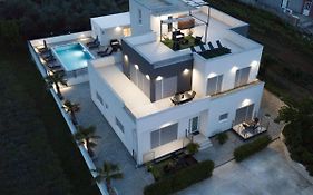 Luxury Apartments Golden Dreams